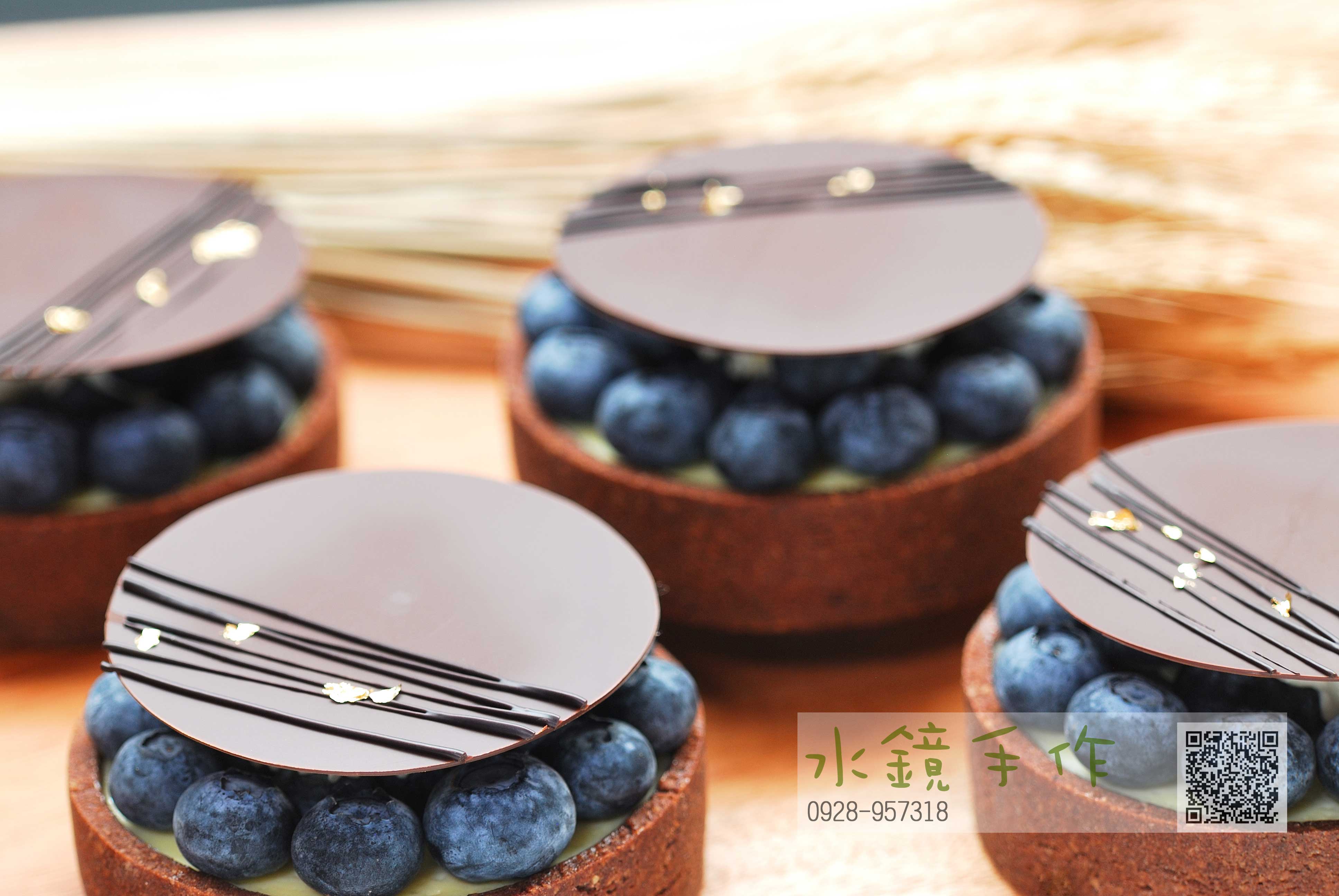 金箔米歇爾黑巧克力藍莓乳酪塔.