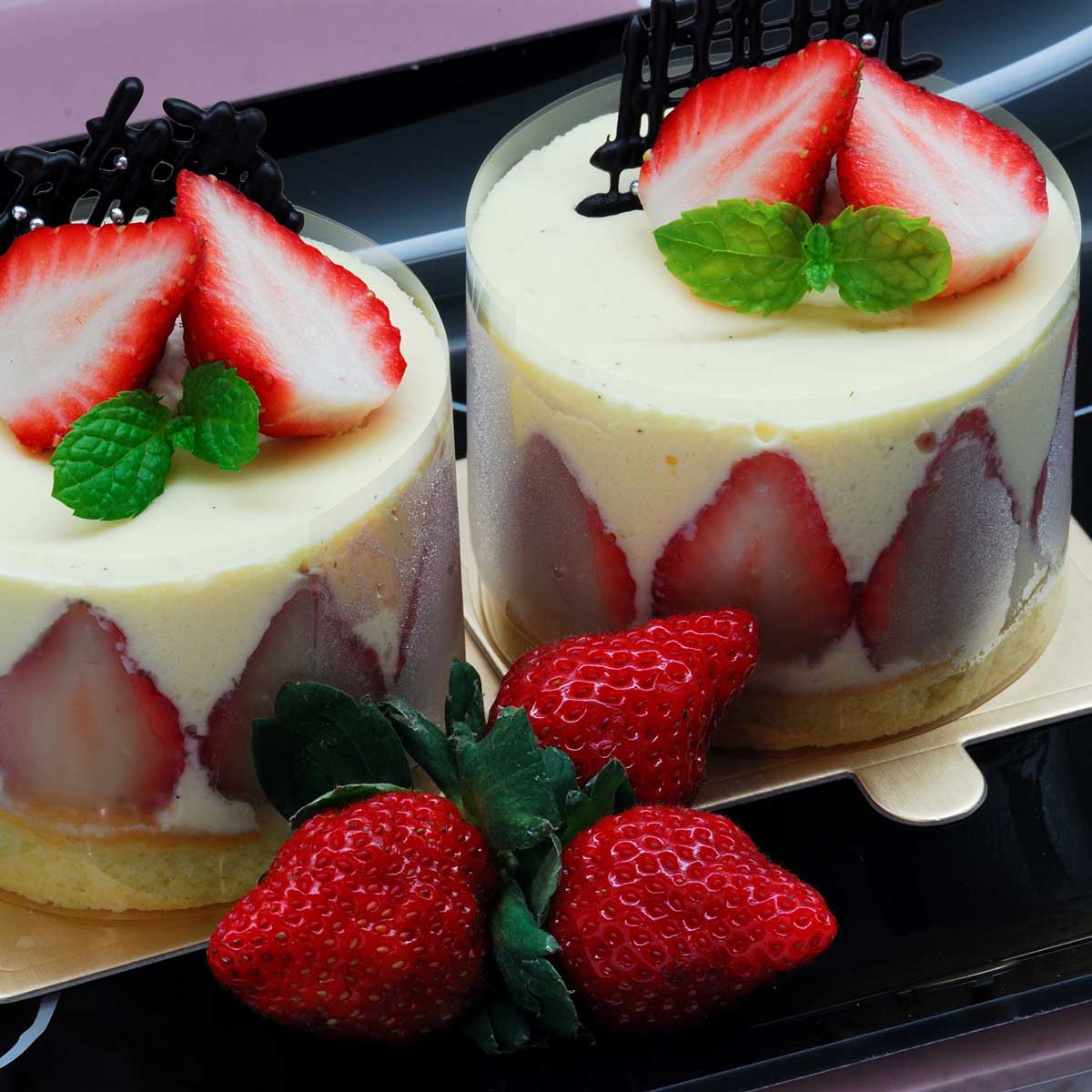 草莓白巧克力慕斯蛋糕(3吋)