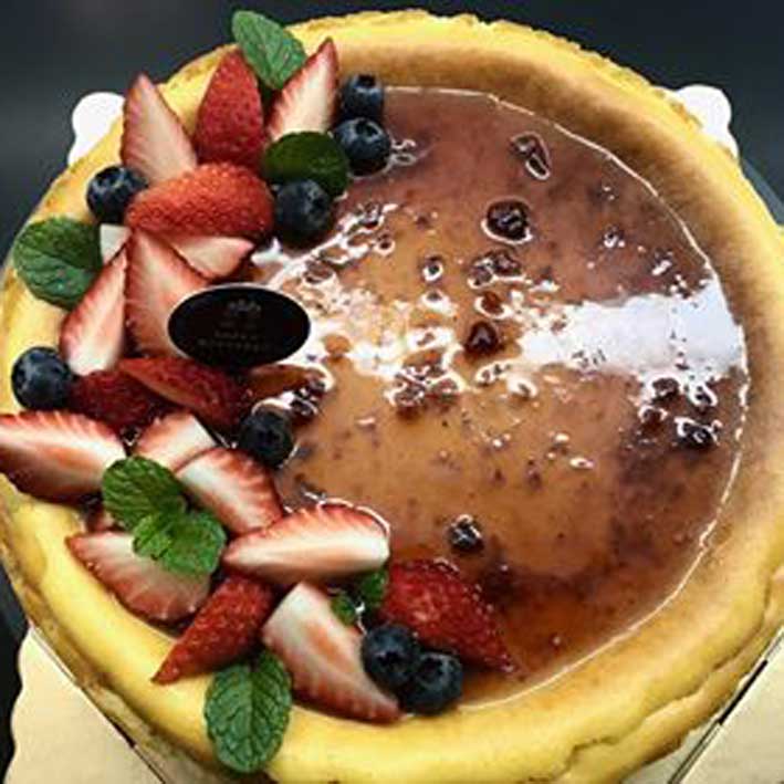 草莓經典重乳酪蛋糕(八吋)