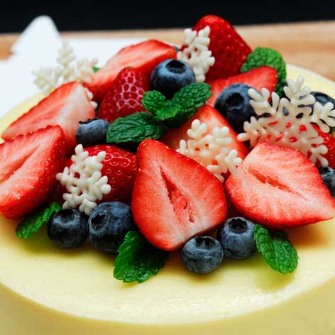 六吋莓果重乳酪蛋糕.