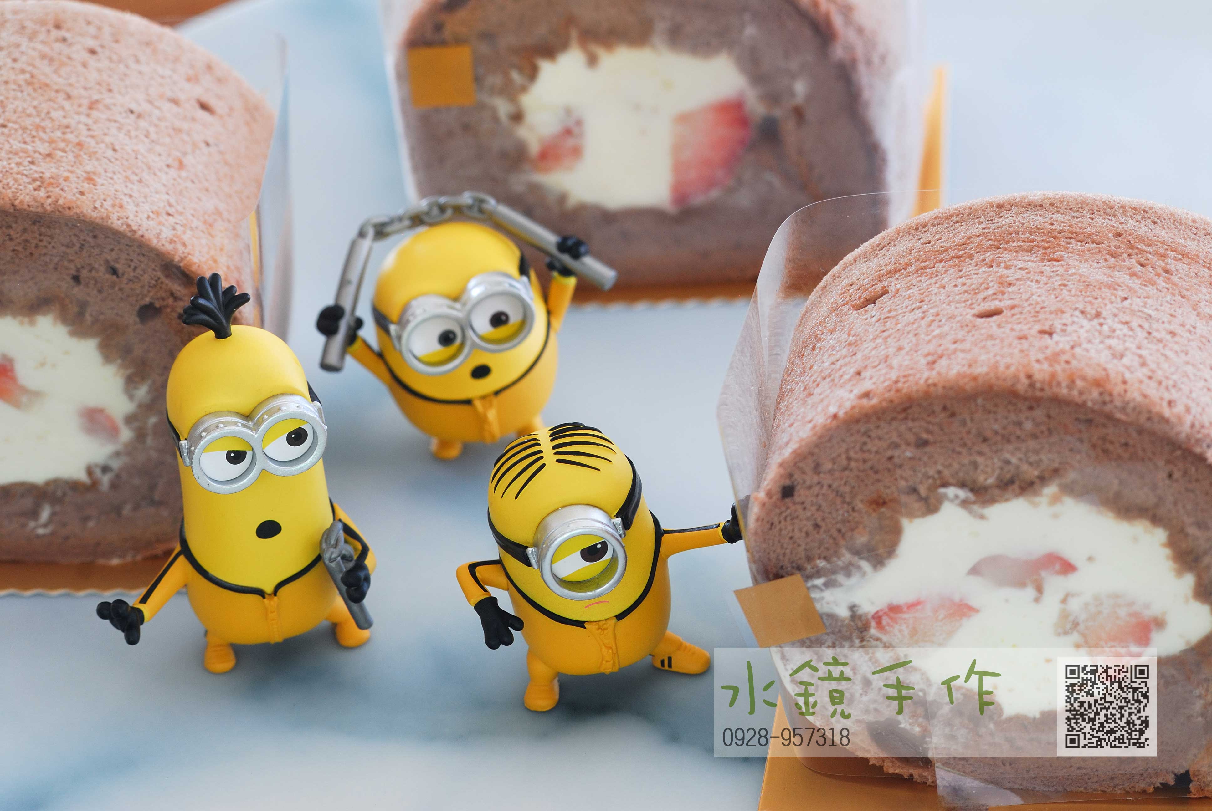 切片草莓巧克力蛋糕卷.