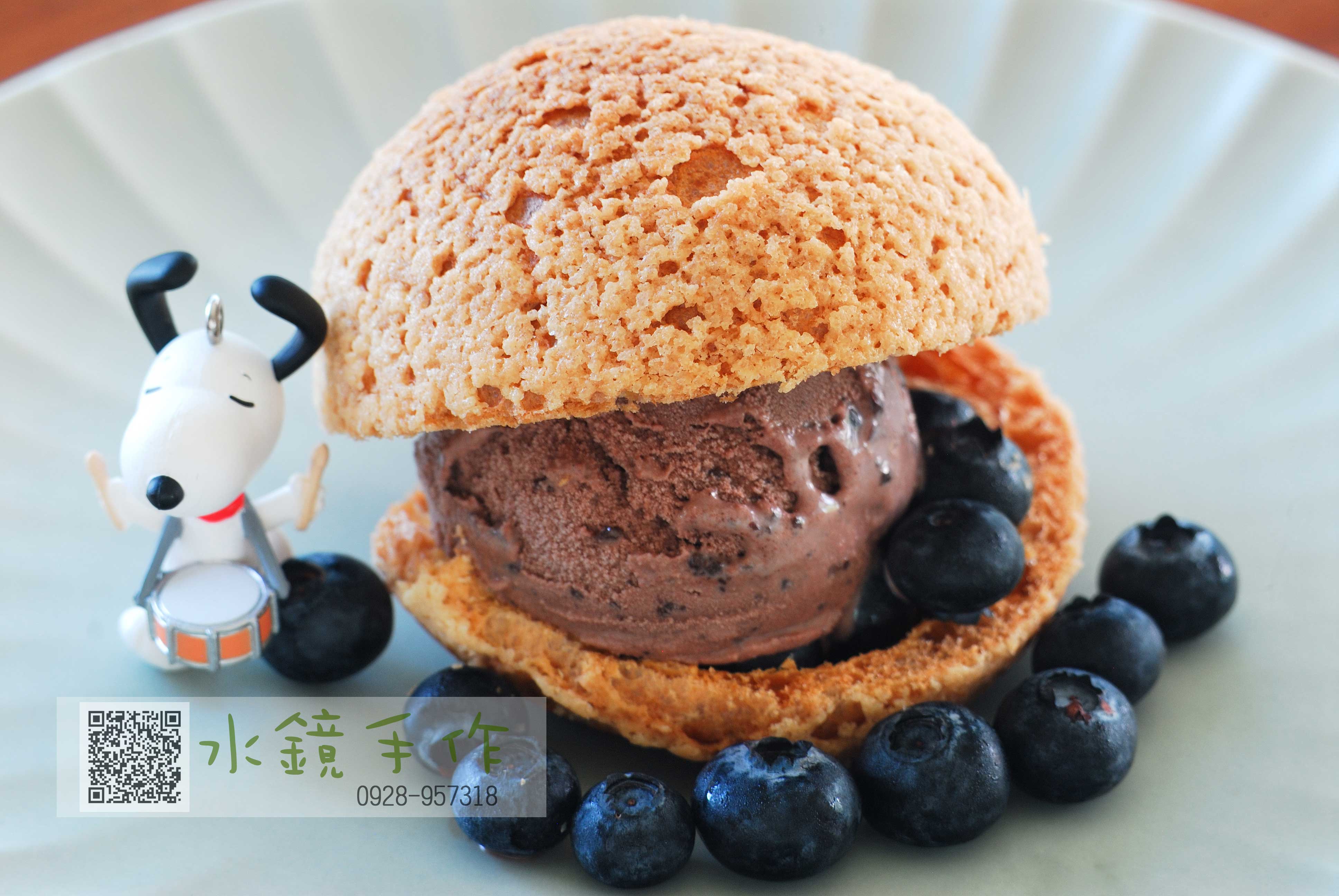 藍莓巧克力冰淇淋泡芙